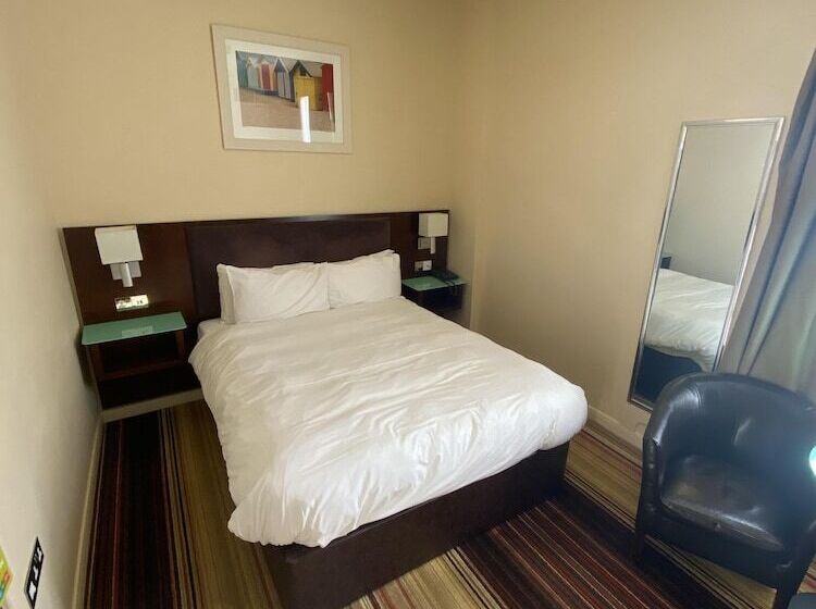 غرفة قياسية, Prom