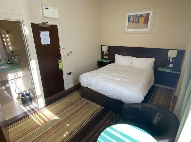 غرفة قياسية, Prom