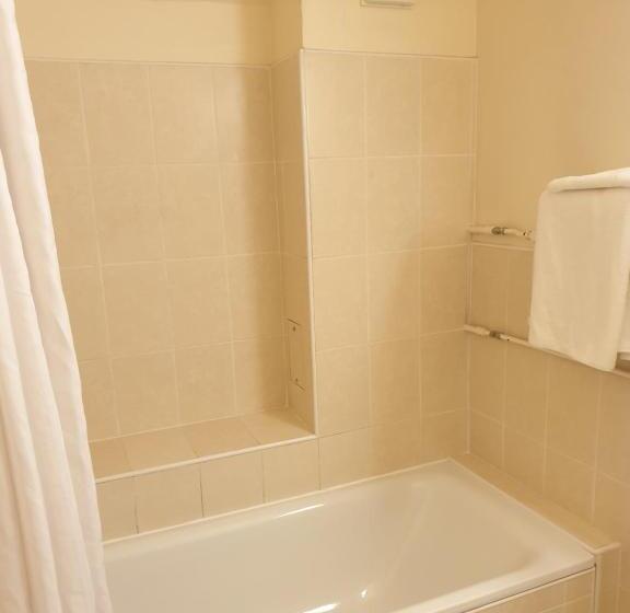 חדר משפחתי, St George Hotel Rochester Chatham