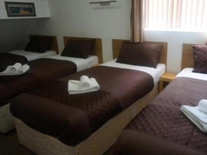 Четырехместный Номер Стандарт, The Cotswold