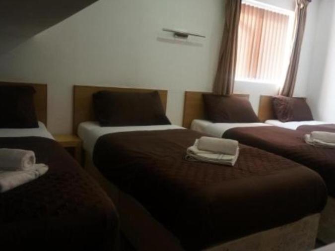 Четырехместный Номер Стандарт, The Cotswold