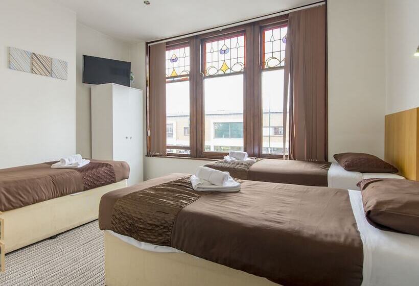 Номер Стандарт Трехместный, The Cotswold