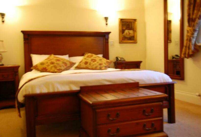 חדר סטנדרט, The Down Inn