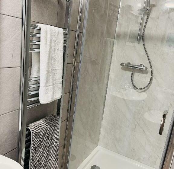 Номер Стандарт, The Lake View