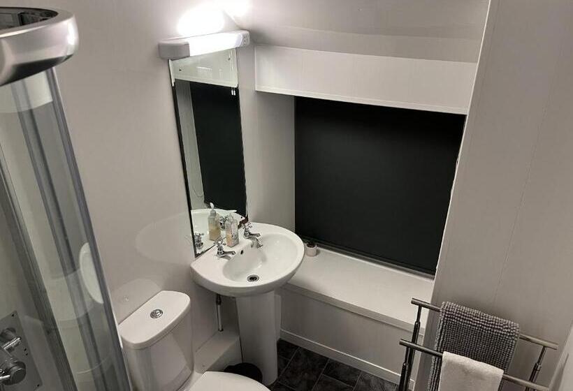 Номер Стандарт, The Lake View