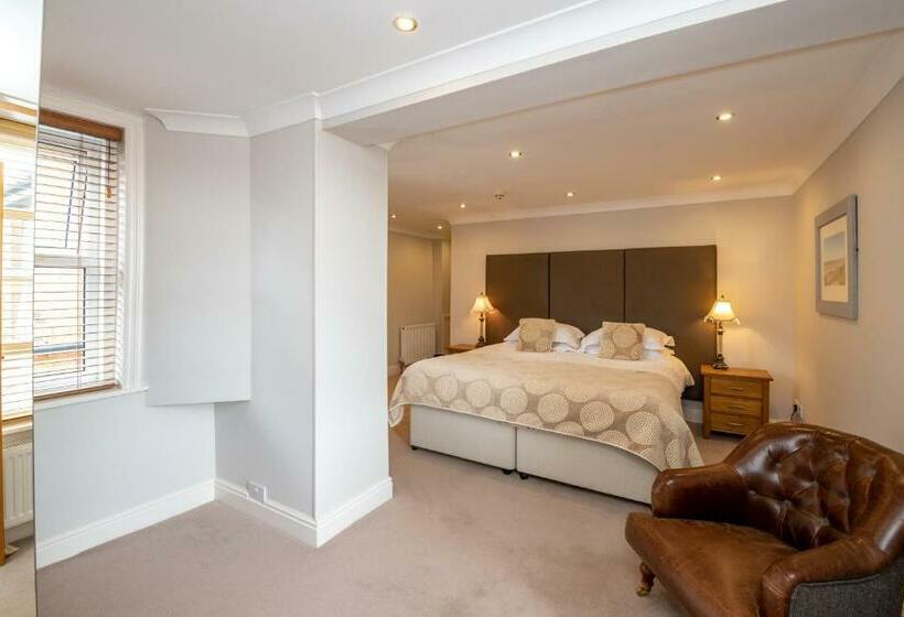 غرفة سوبيريور سرير كينج, The Lodge