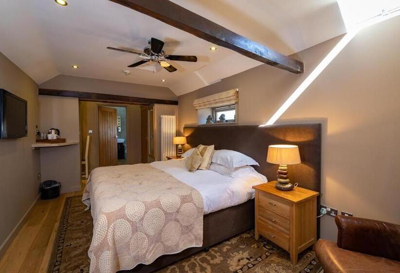 غرفة سوبيريور, The Lodge