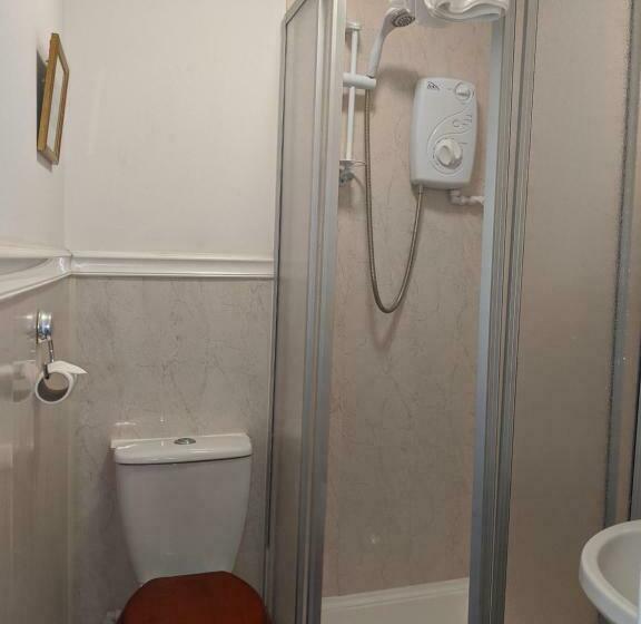 ファミリールーム, The New Guilderoy