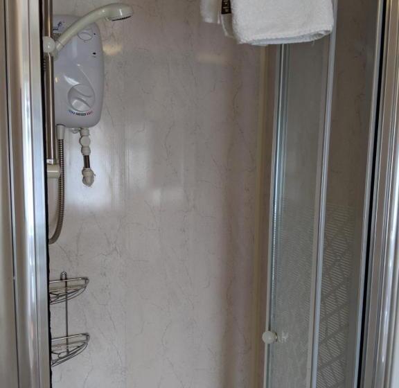 スタンダードルーム, The New Guilderoy