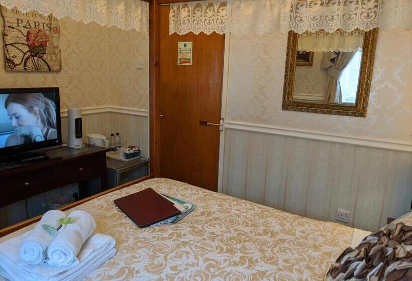 スタンダードルーム, The New Guilderoy