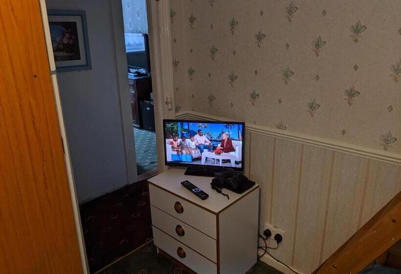 スイート(家族用), The New Guilderoy