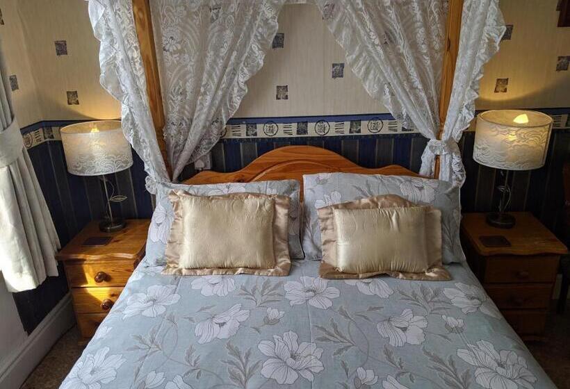 スーペリアファミリールーム, The New Guilderoy