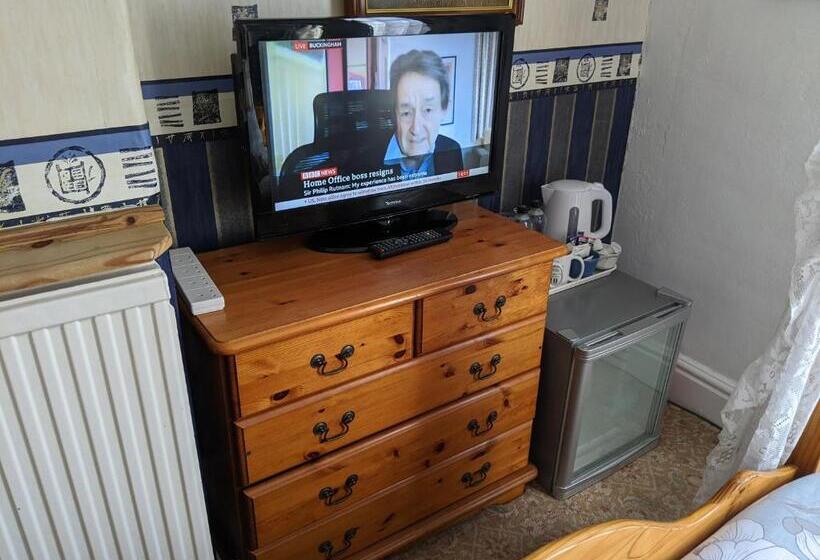 スーペリアファミリールーム, The New Guilderoy