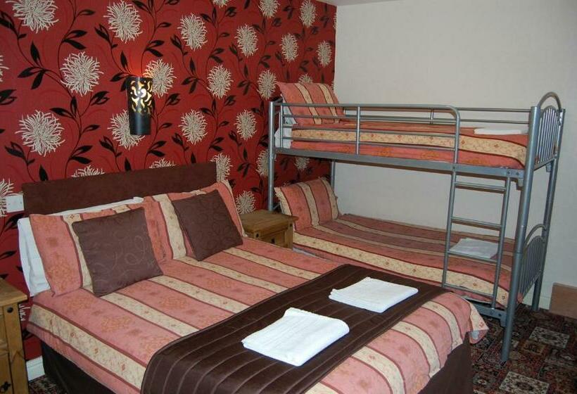 חדר משפחתי, The Trafford