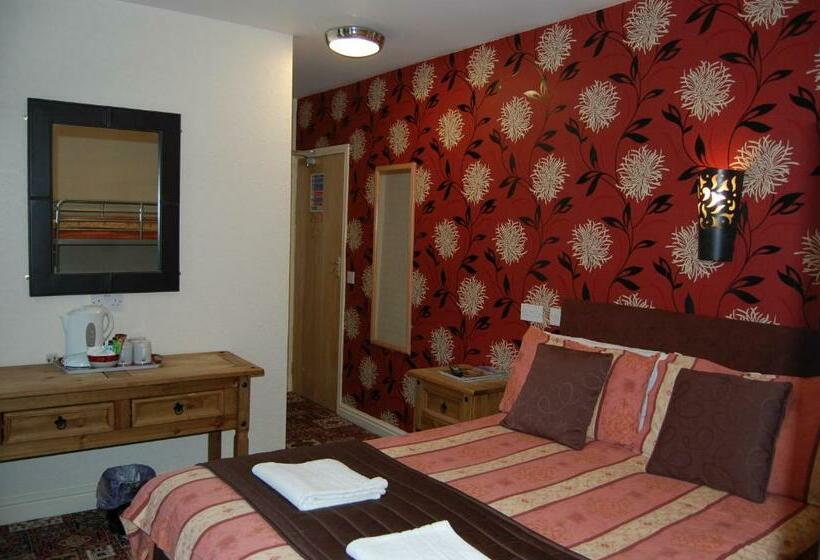 חדר משפחתי, The Trafford