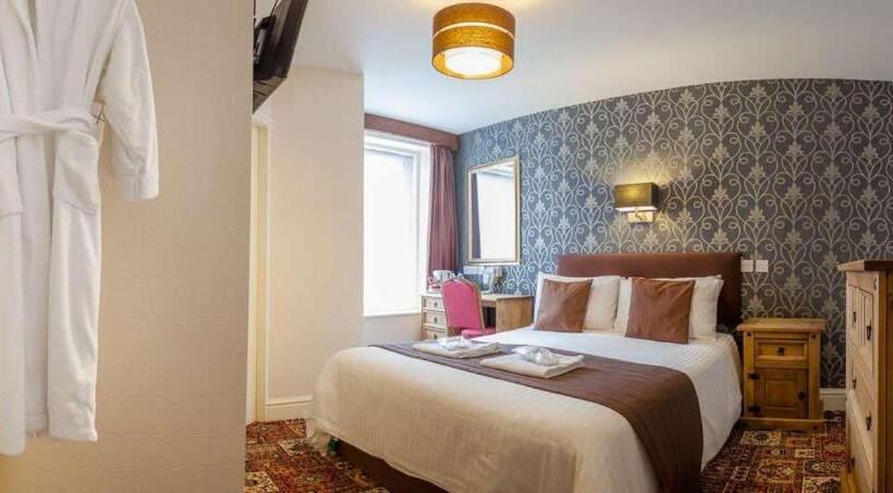 חדר פרמיום, The Trafford