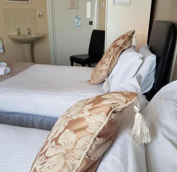 Кровать в Общей Комнате, Waterfront