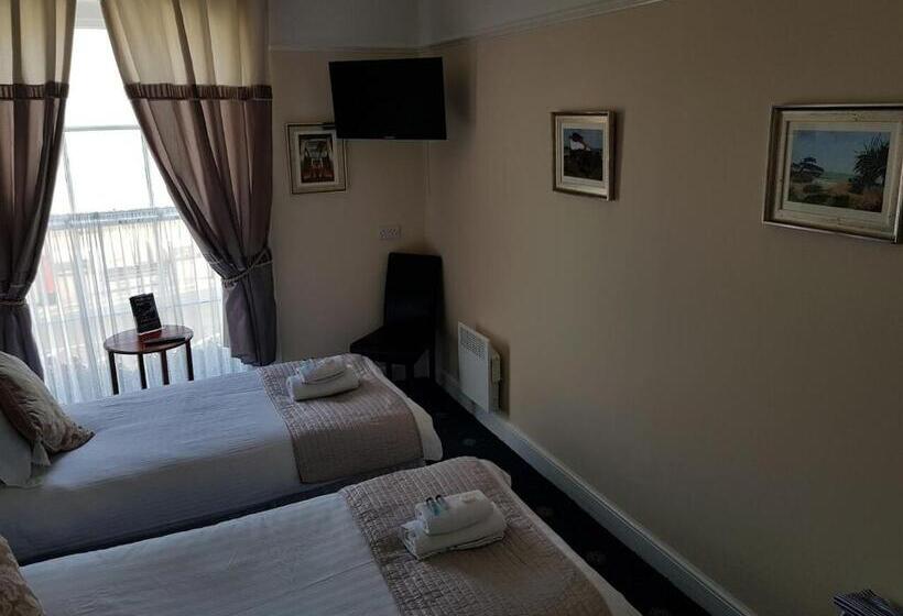 Кровать в Общей Комнате, Waterfront