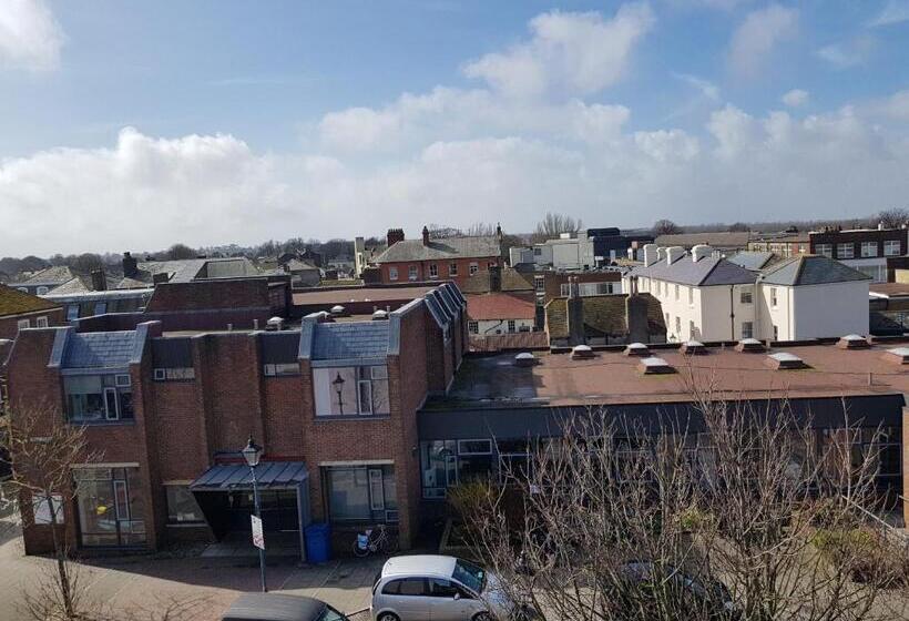 Номер Стандарт, Waterfront