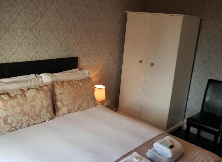 Номер Стандарт, Waterfront