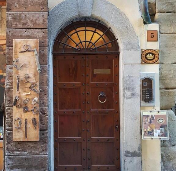 اتاق استاندارد, La Corte Del Re