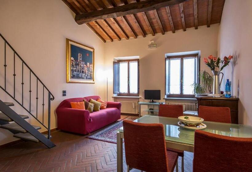 اتاق دوبلکس, La Corte Del Re