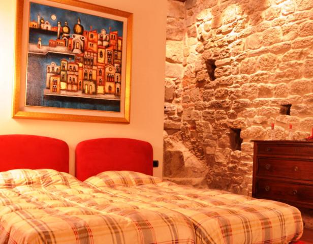 اتاق استاندارد, La Corte Del Re