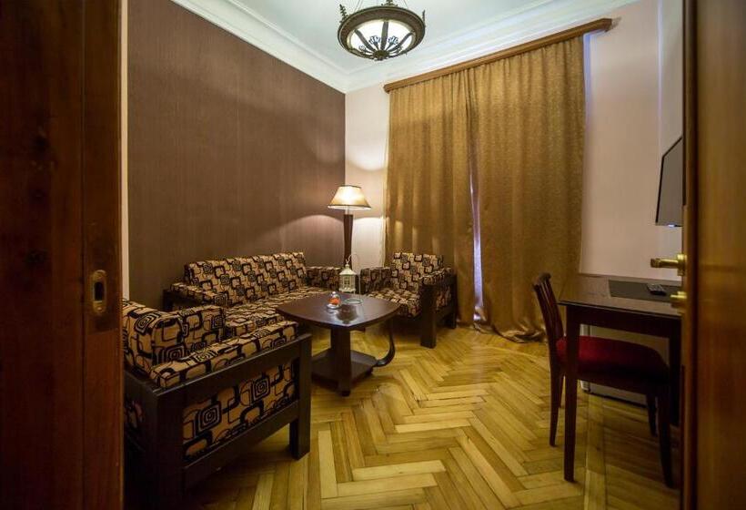 سوییت, Legends Tskaltubo Spa Resort