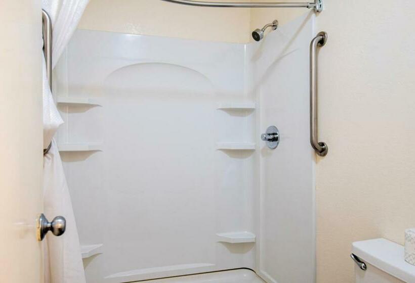 Номер Стандарт, Lake View Inn