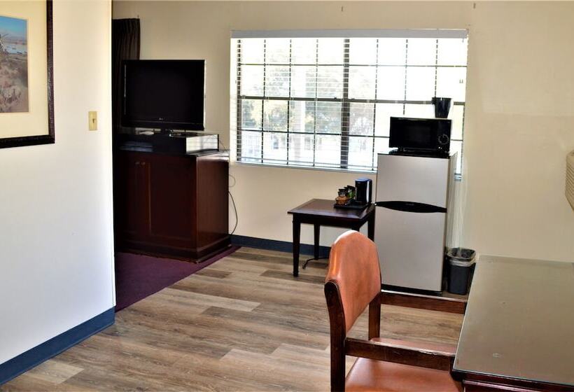 Президентский Люкс, Lake View Inn