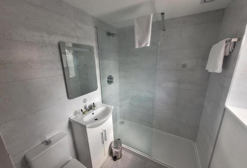 家庭间, The Beeches Hotel & Leisure Club