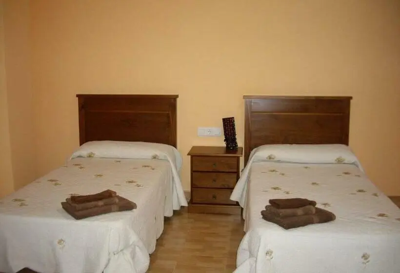 اتاق استاندارد یک نفره, Hostal Abastos