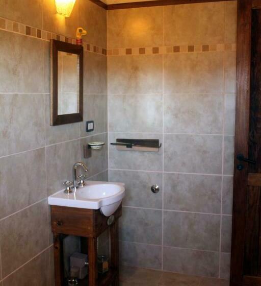 غرفة قياسية, Refugio Del Guira Guira