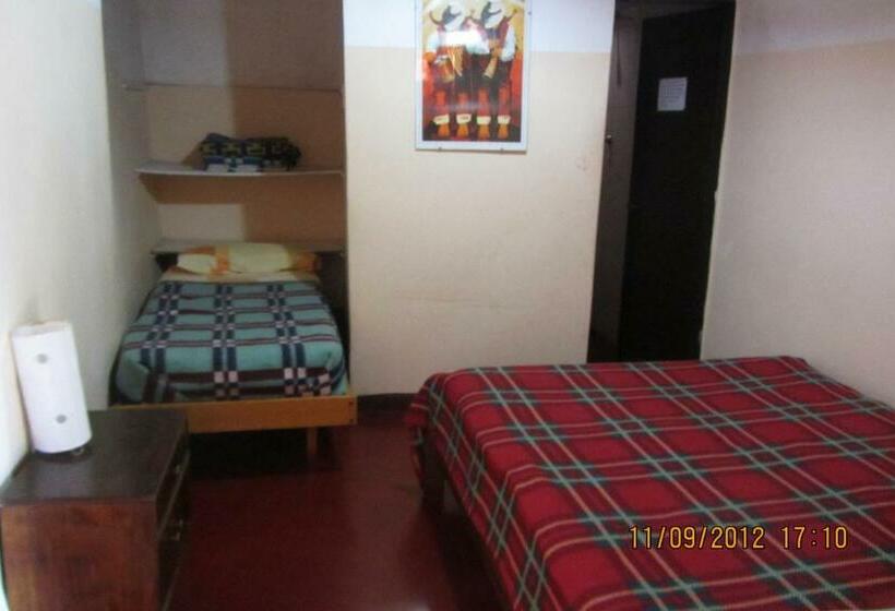 חדר סטנדרט לשלושה, Hostel Waira