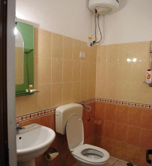 Pokój Standard Trzyosobowy, Blini