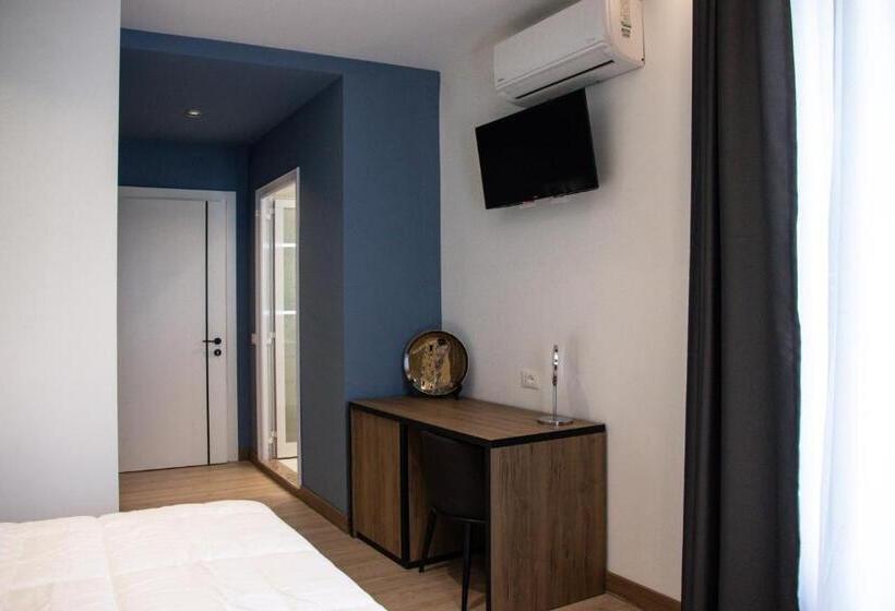 Pokój Deluxe, Blini