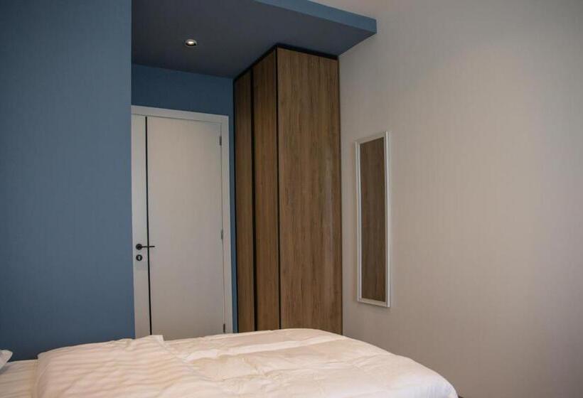 Pokój Deluxe, Blini