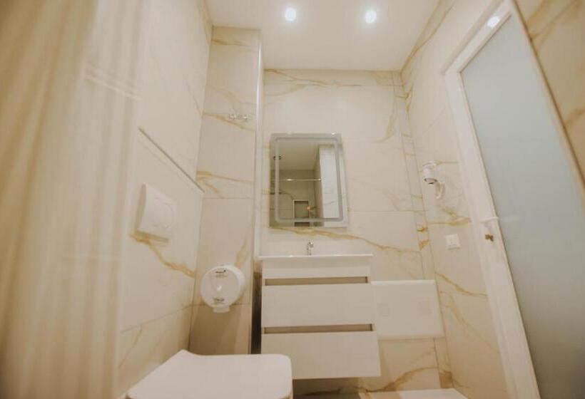 Pokój Standard, Blini