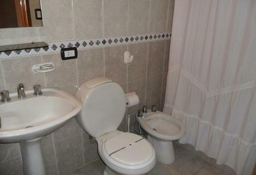 スタンダードルーム, De Cine Las Golondrinas