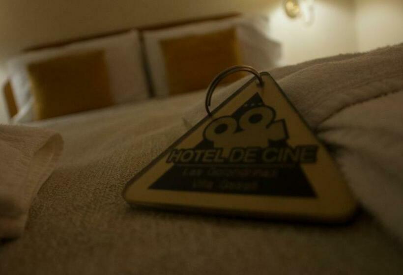 スタンダードルーム, De Cine Las Golondrinas