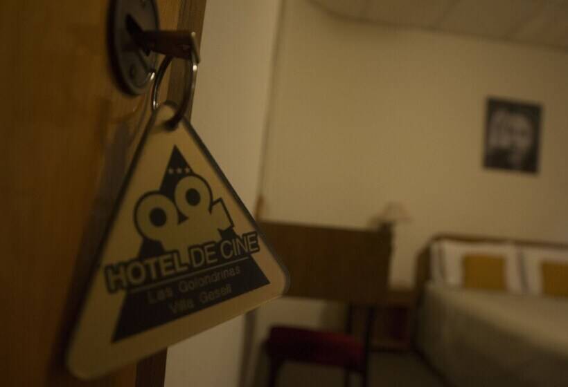 スタンダードルーム, De Cine Las Golondrinas