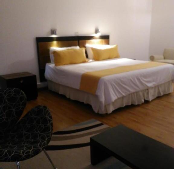 발코니가 있는 스위트, Global