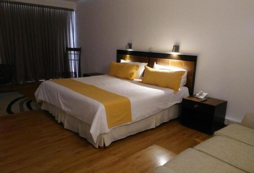 발코니가 있는 스위트, Global