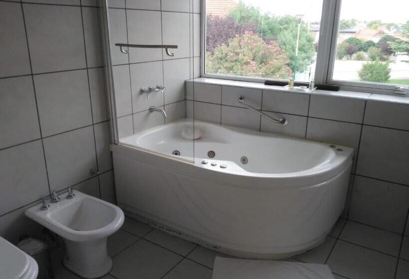 수피리어 패밀리 룸, Global