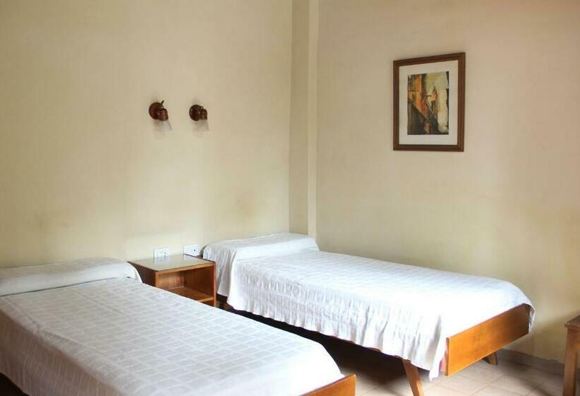 StandaardKamer, Hosteria Helvecia