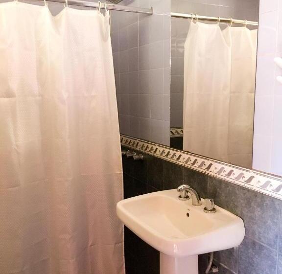 四人标准间, Hosteria Helvecia