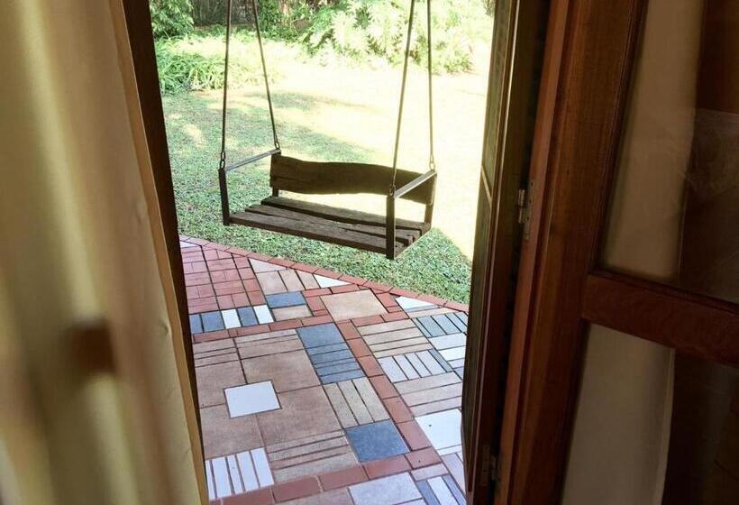 四人高级间, Hosteria Helvecia