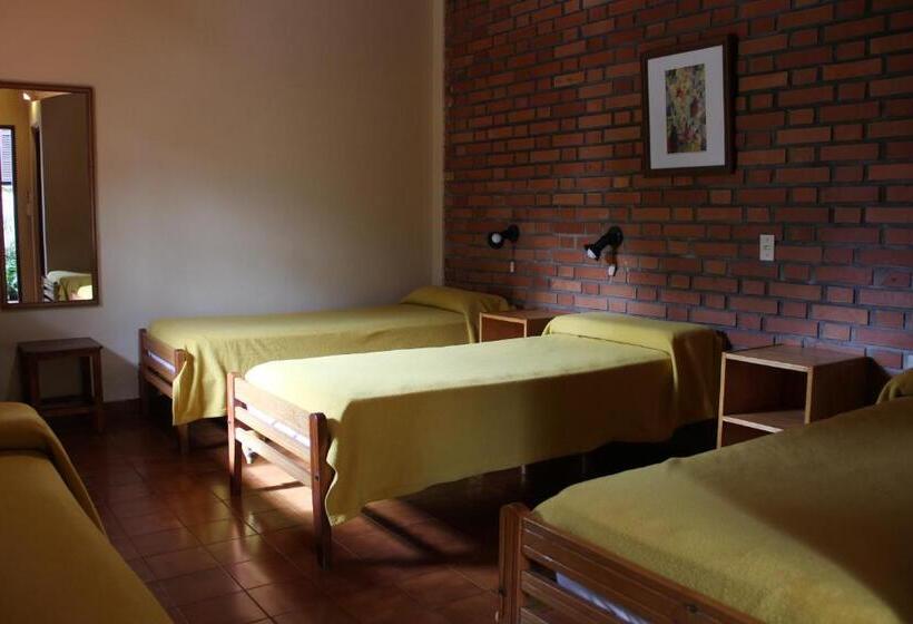 Четырехместный Номер Стандарт, Hosteria Helvecia