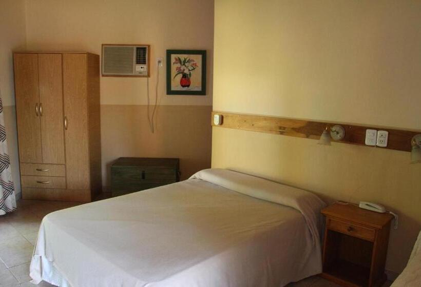 Superior Vierpersoonskamer, Hosteria Helvecia