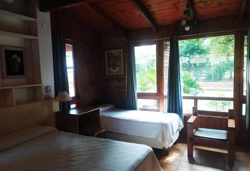 Четырехместный Номер Superior, Hosteria Helvecia